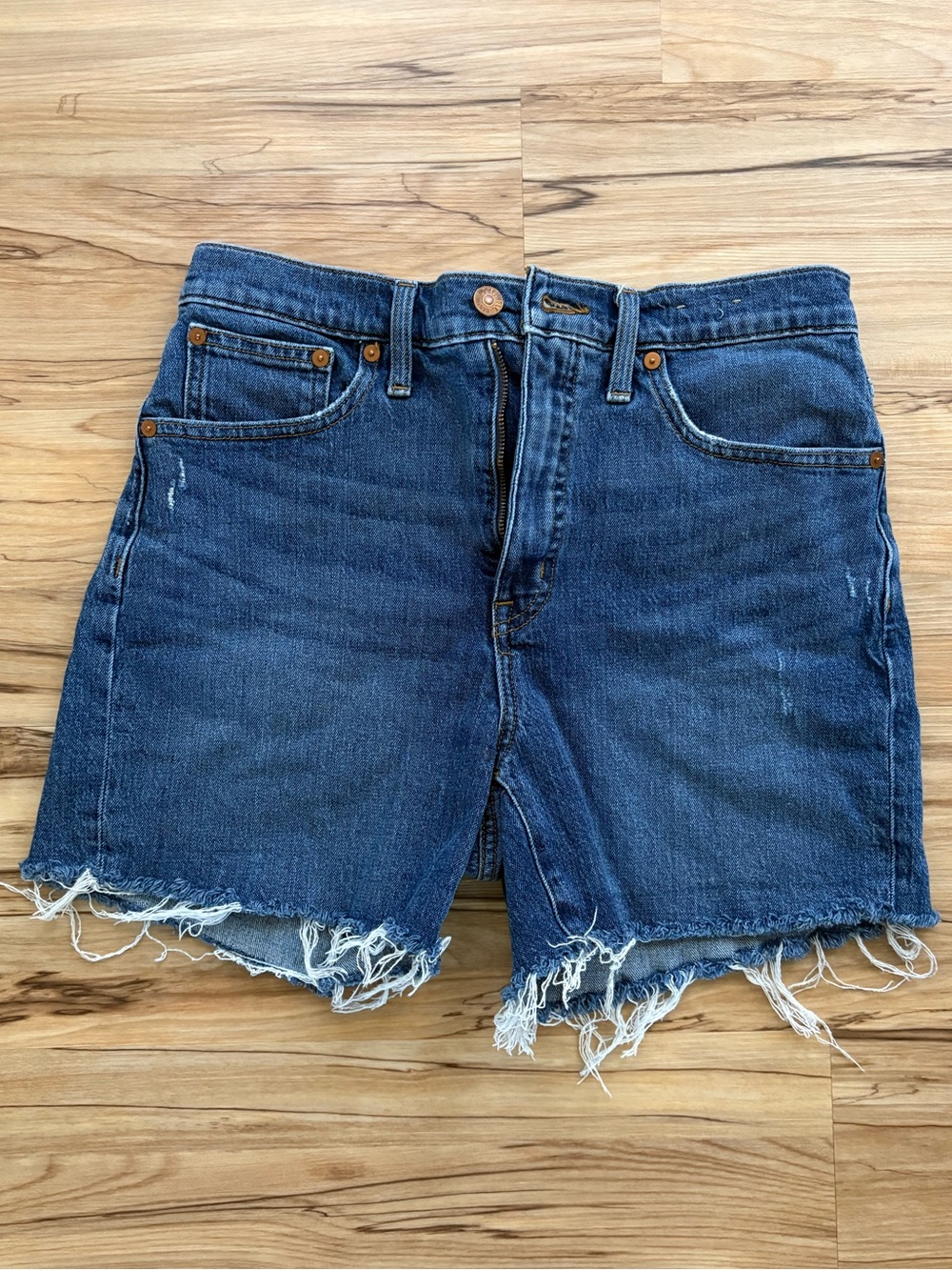 Madewell High-Rise Denim Shorts Size 28 Medium Wash Raw Hem Cutoff